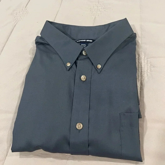 Lands’ End XXL, NWOT dress/casual shirt. Dark gray (soapstone), short sleeves. - Picture 4 of 9